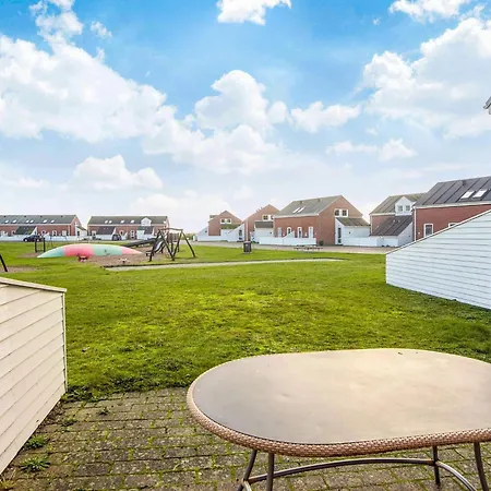 6 Person In Romo-by Traum Sønderby