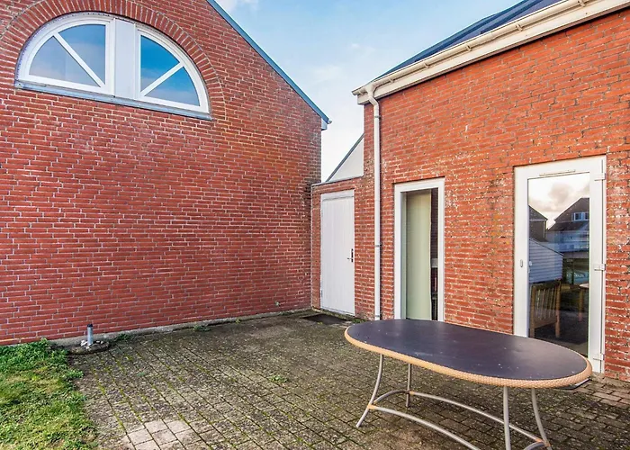 6 Person In Romo-by Traum * Sønderby